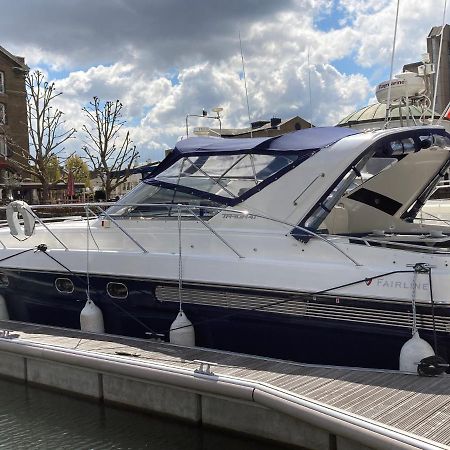 Entire Boat At St Katherine Docks 2 Available Select Using Room Options London Eksteriør billede