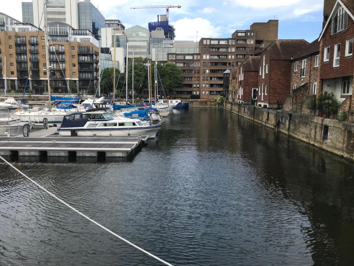 Entire Boat At St Katherine Docks 2 Available Select Using Room Options London Eksteriør billede