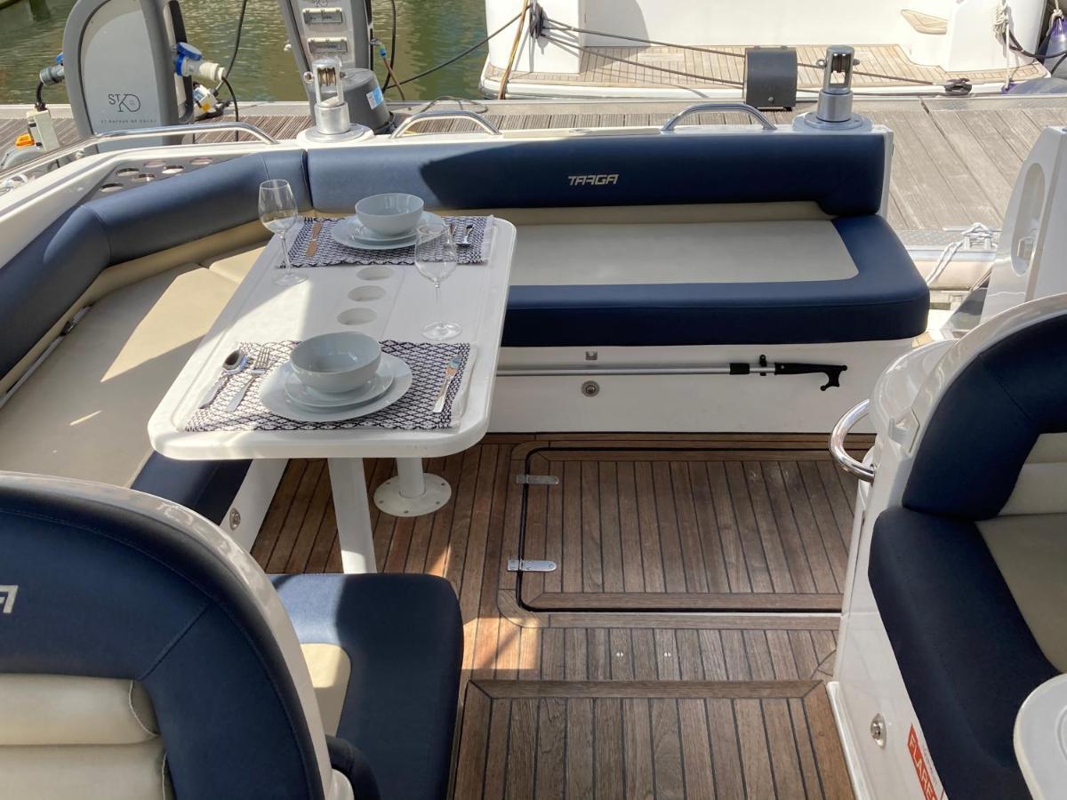 Entire Boat At St Katherine Docks 2 Available Select Using Room Options London Eksteriør billede