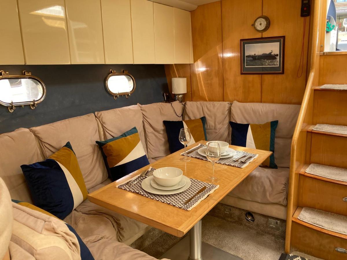 Entire Boat At St Katherine Docks 2 Available Select Using Room Options London Eksteriør billede