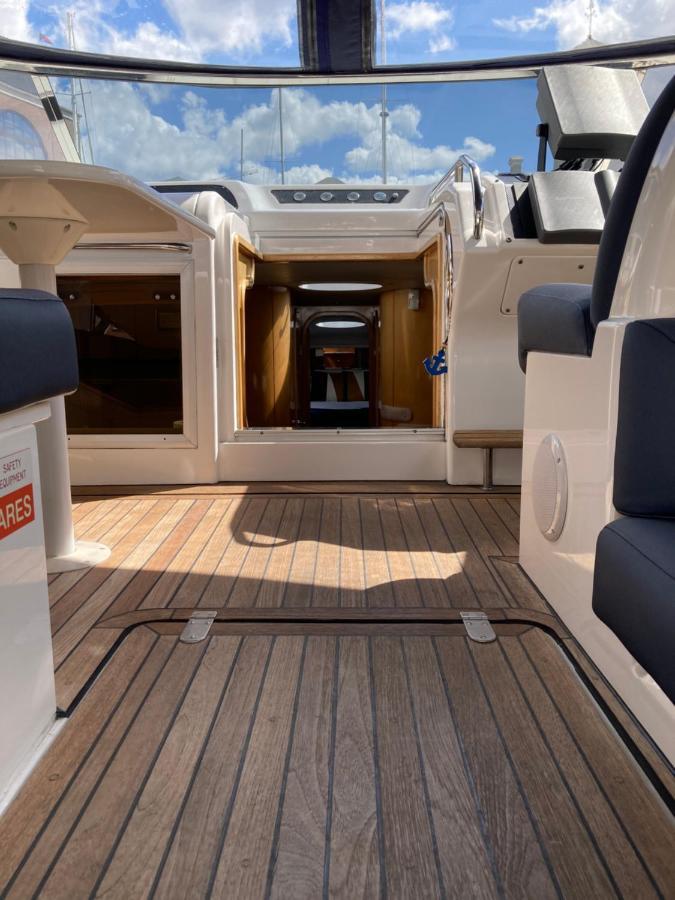 Entire Boat At St Katherine Docks 2 Available Select Using Room Options London Eksteriør billede