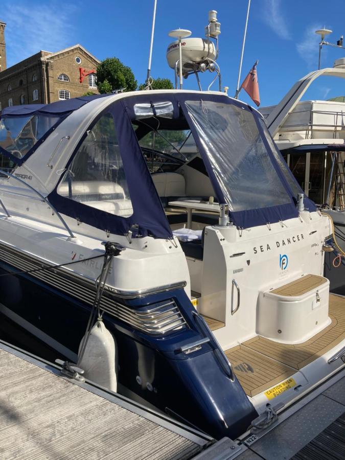 Entire Boat At St Katherine Docks 2 Available Select Using Room Options London Eksteriør billede