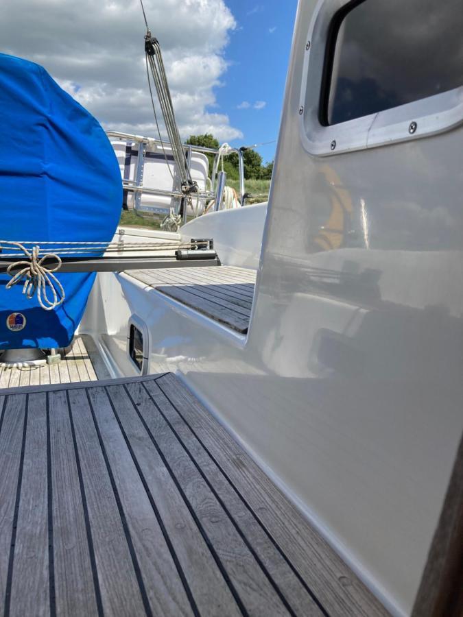 Entire Boat At St Katherine Docks 2 Available Select Using Room Options London Eksteriør billede