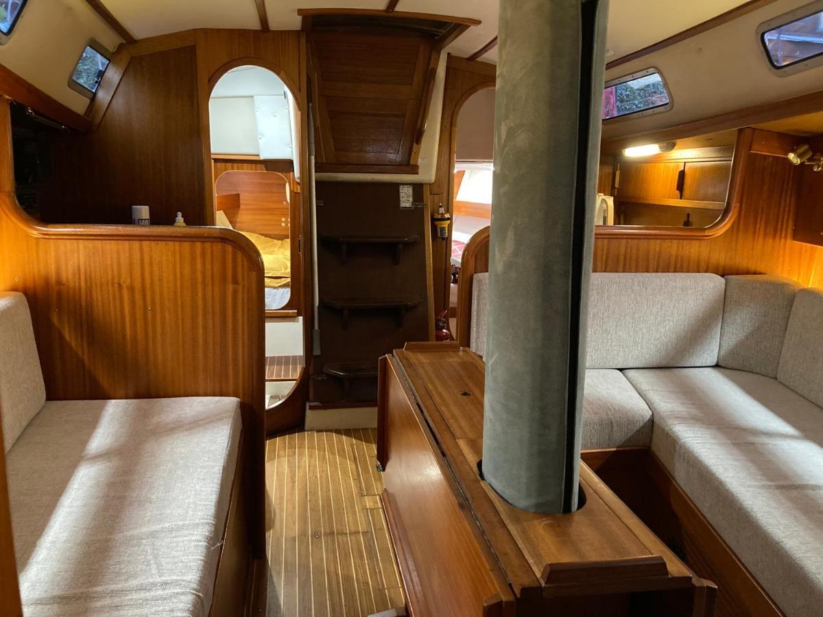 Entire Boat At St Katherine Docks 2 Available Select Using Room Options London Eksteriør billede