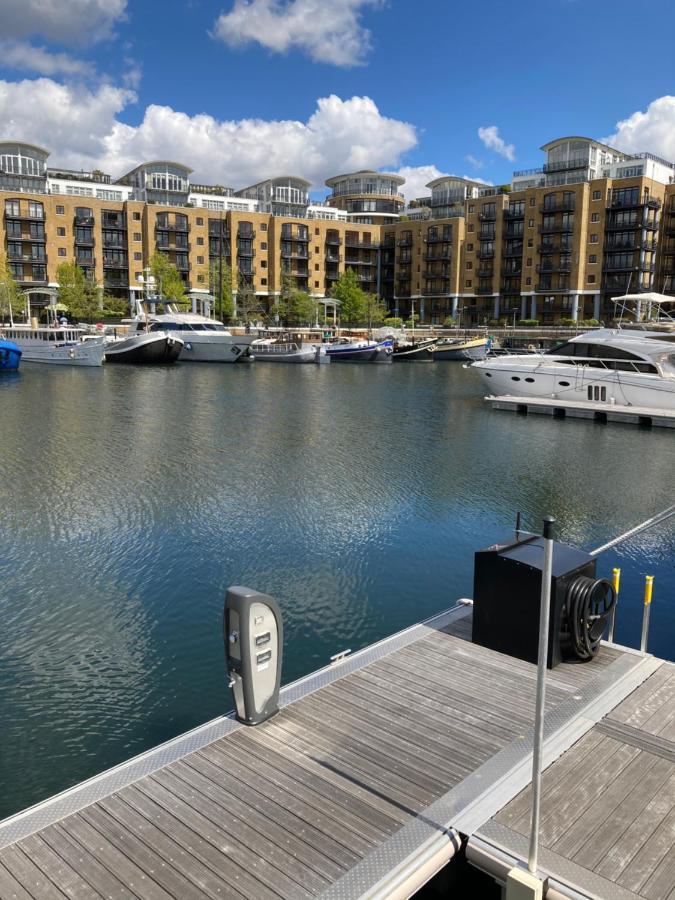 Entire Boat At St Katherine Docks 2 Available Select Using Room Options London Eksteriør billede