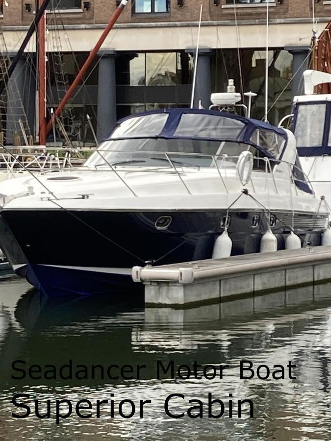 Entire Boat At St Katherine Docks 2 Available Select Using Room Options London Eksteriør billede